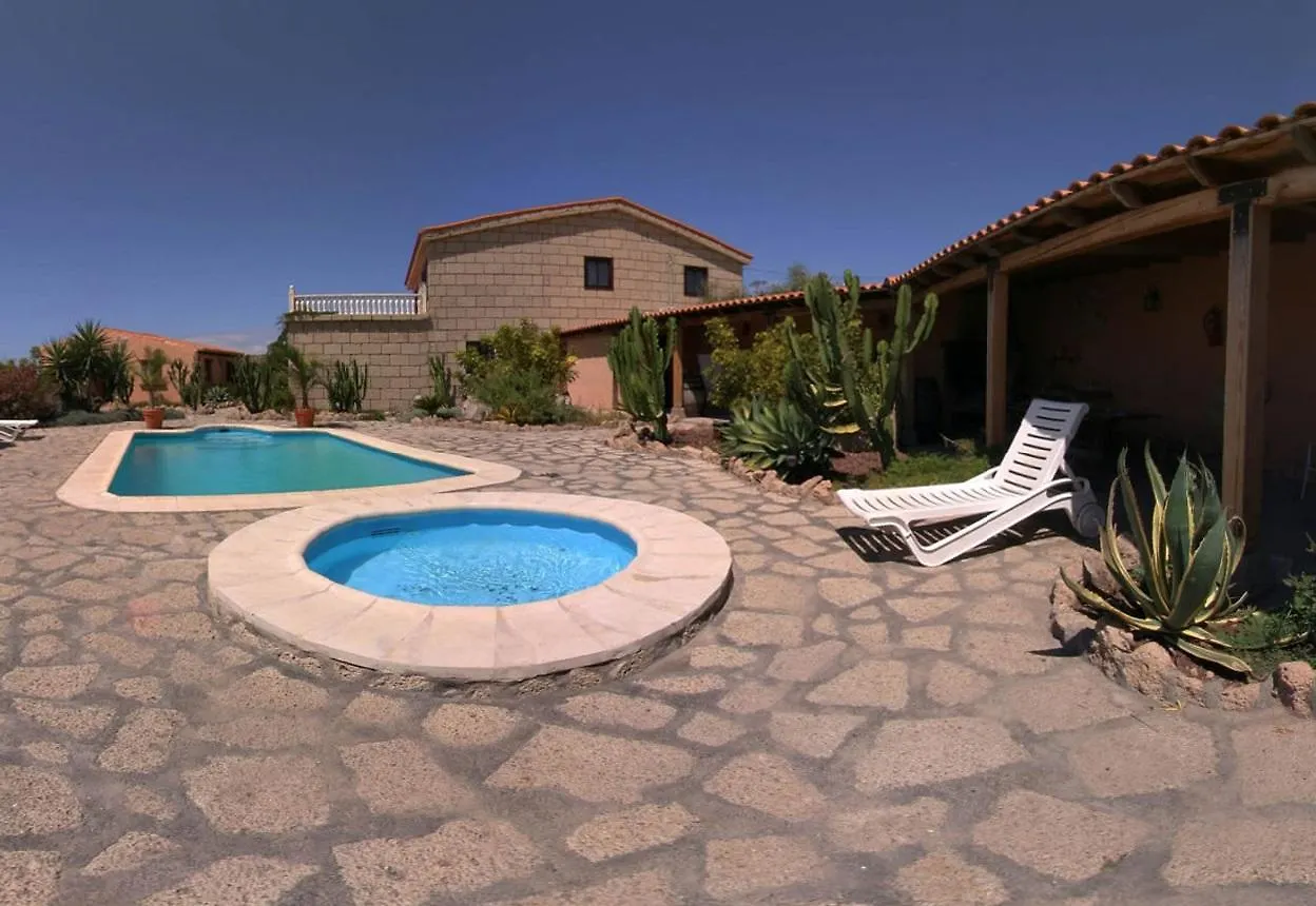 El Río Casa Rural Granja De Bastian酒店